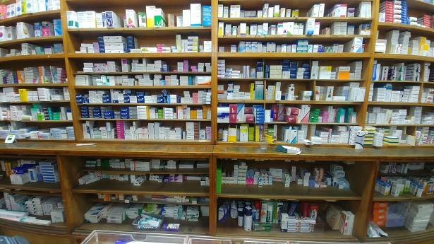Bằng cao đẳng dược có được mở quầy thuốc không là một trong những quan tâm hàng đầu của các bạn sinh viên theo học ngành này