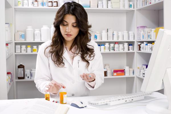 Kỹ thuật viên dược phẩm - ngành cho những ai đam mê với kỹ thuật bào chế