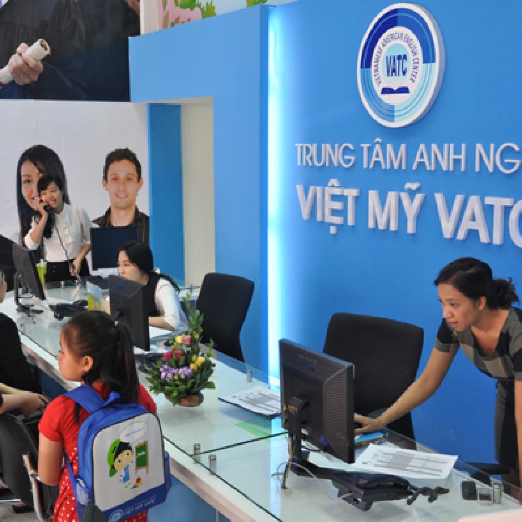 Sinh viên Việt Mỹ được hưởng ưu đãi miễn giảm học phí khi học anh văn