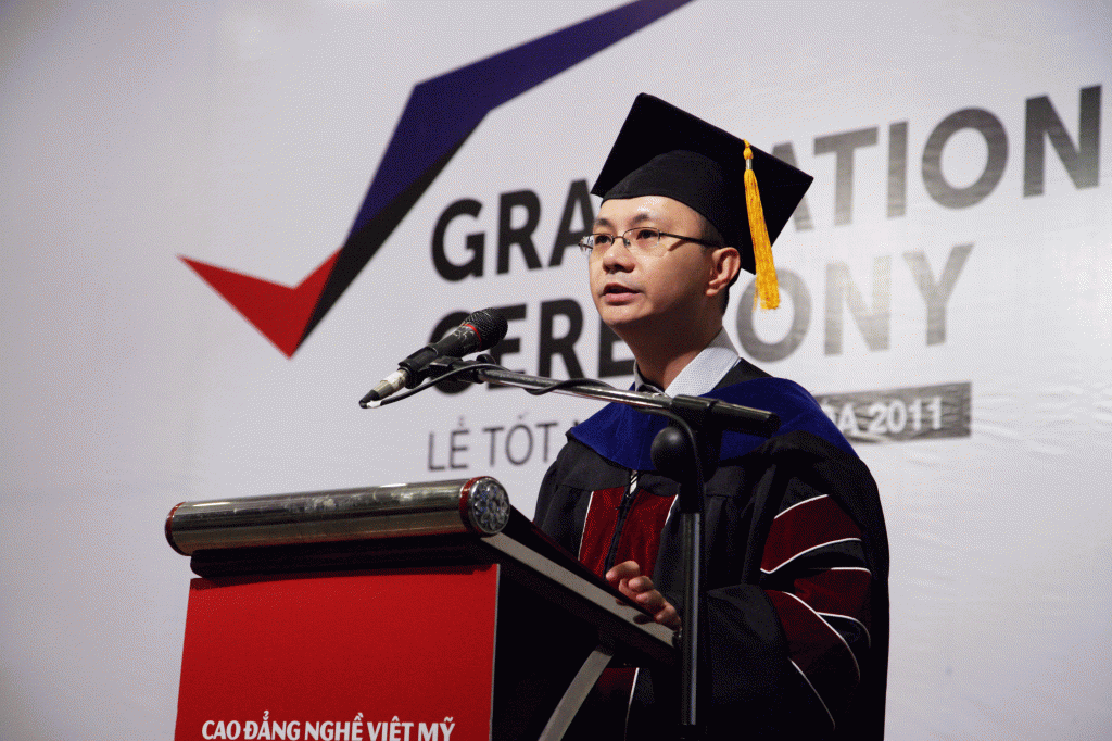 Tân cử nhân