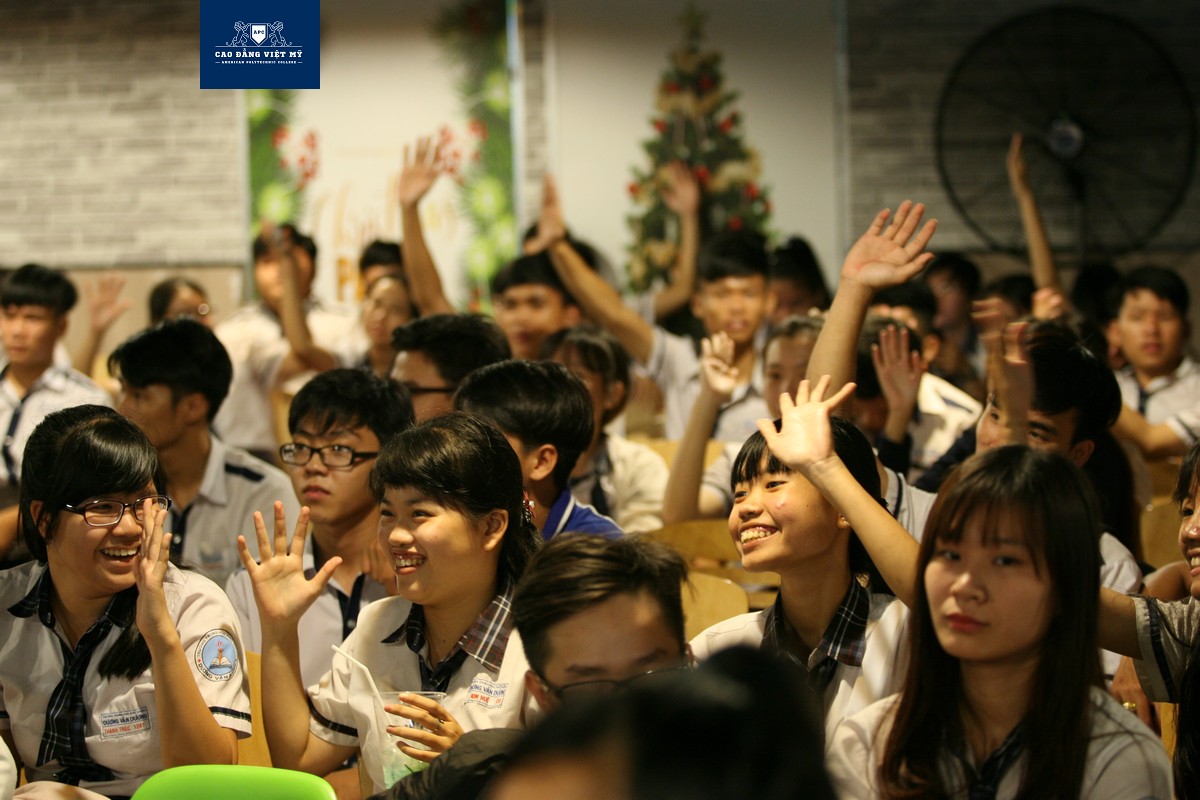 Campus tour Dương Văn Dương tham quan Việt Mỹ