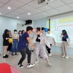 Chơi trò chơi