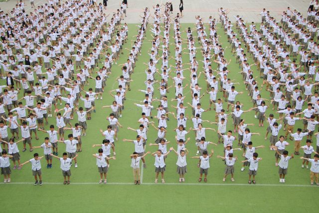 KKR đặc biệt chú trọng vào việc phát triển giáo dục và lực lượng lao động dựa trên định hướng hỗ trợ quá trình "Học tập suốt đời" của Quỹ này