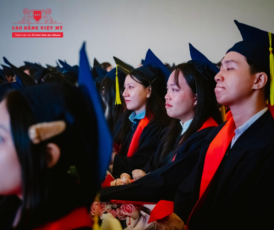 hình ảnh lễ tốt nghiệp