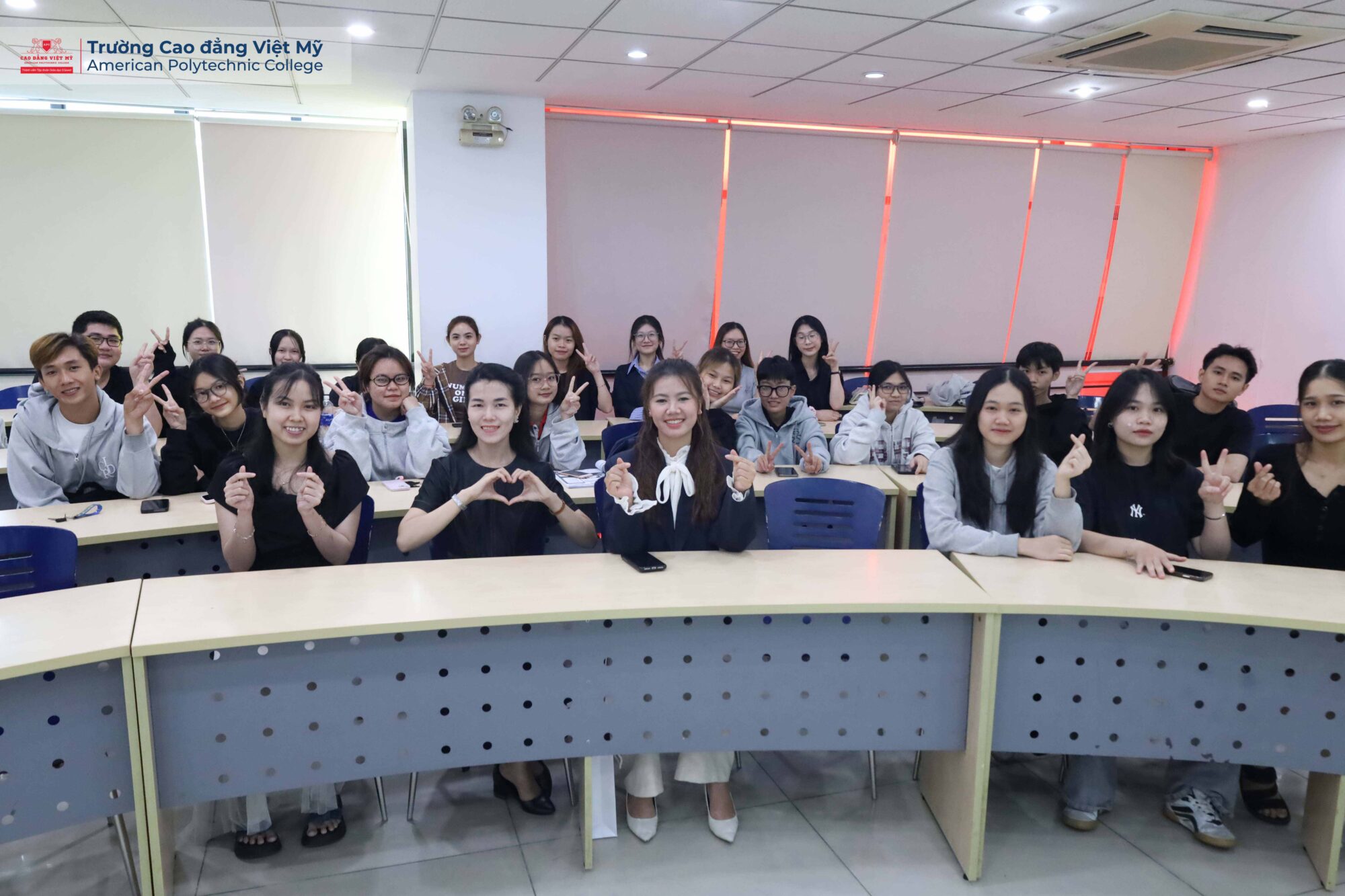 Talkshow Định Hướng Nghề Nghiệp Ngành Tiếng Hàn: 6 Lối Rẽ Sau Tốt Nghiệp – Bạn Nên Chọn Lối Nào