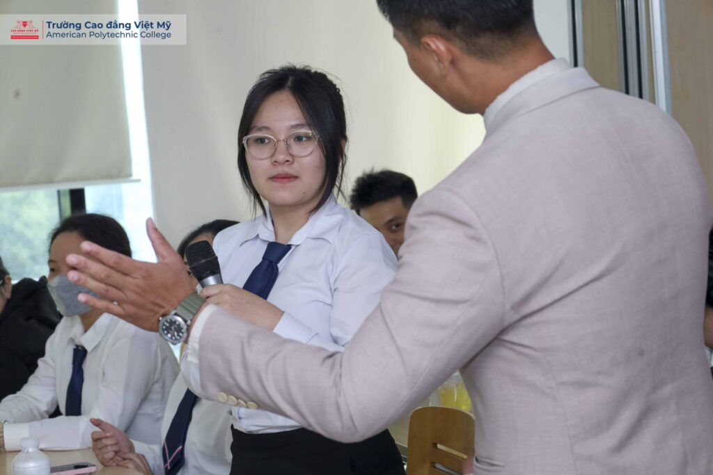 Anh Trần Thái Tùng chia sẽ những câu chuyện thiết thực va động lực làm việc trong ngành F&B