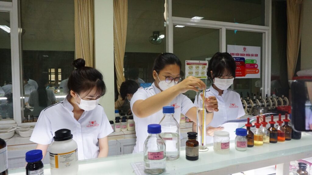 học dược sĩ