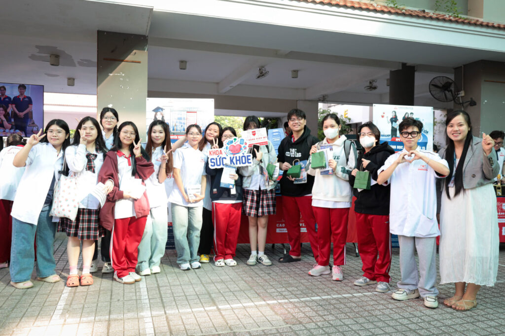 quan hệ công chúng học trường nào
