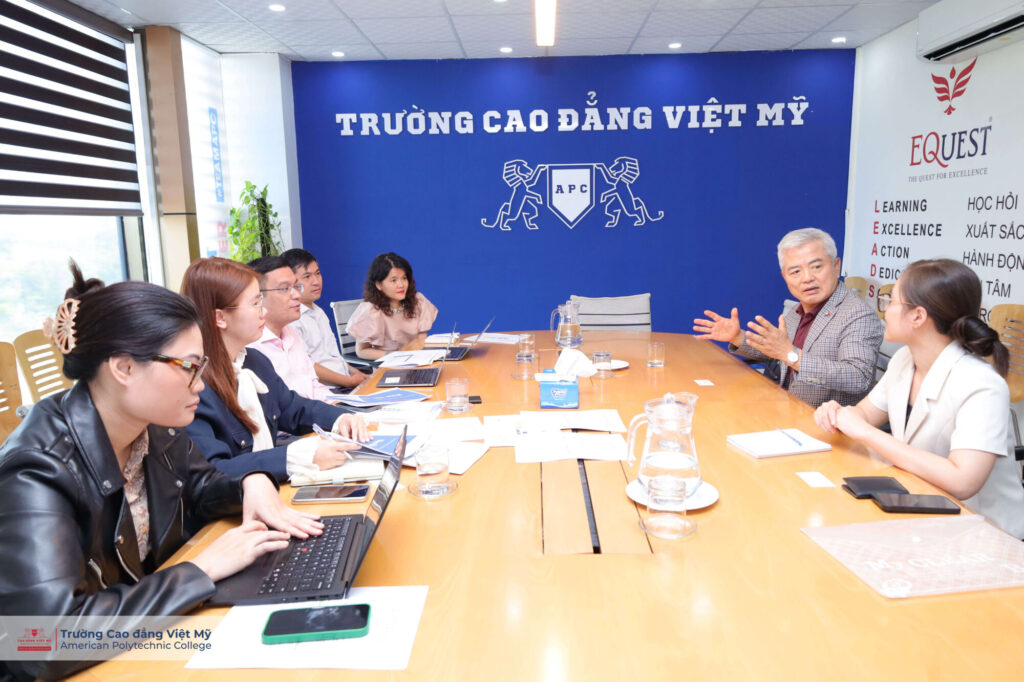 Trường Cao đẳng Việt Mỹ gặp gỡ Công ty KingoSpring Vietnam trao đổi về cơ hội học tập – thực tập – nghề nghiệp tại Hàn Quốc cho sinh viên Việt Mỹ